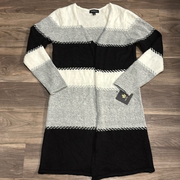 **NWT** Fortune + Ivy Cardigan - Picture 2 of 4